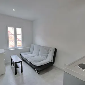 301-studio Au Calme Entierement Renove Appartamento