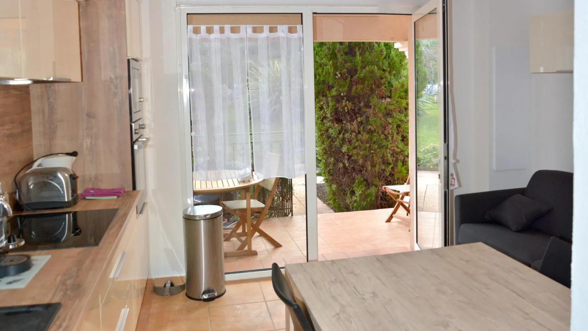 L'Orangerai D'Antibes Apartment 0*, Antibes France